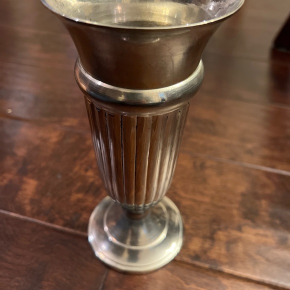 Vintage Silver Coated brass vase - Picture 4 of 8